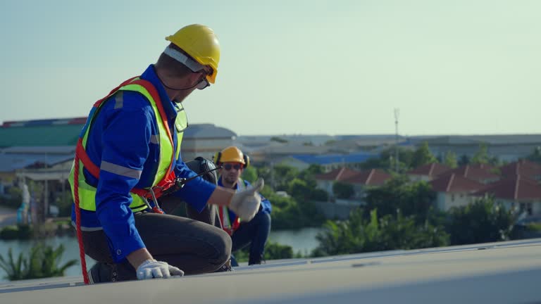 Best Commercial Roofing Services  in Newark, OH